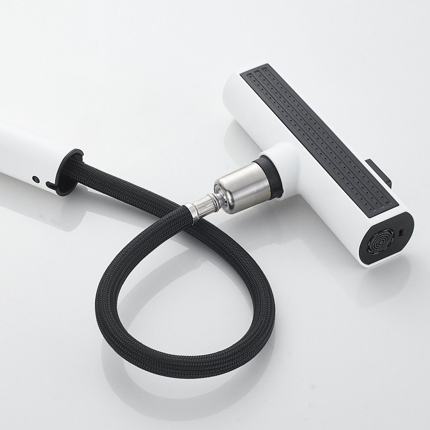 Смеситель для кухни с мультифункциональным изливом Shevanik (Шеваник) S263C, белый