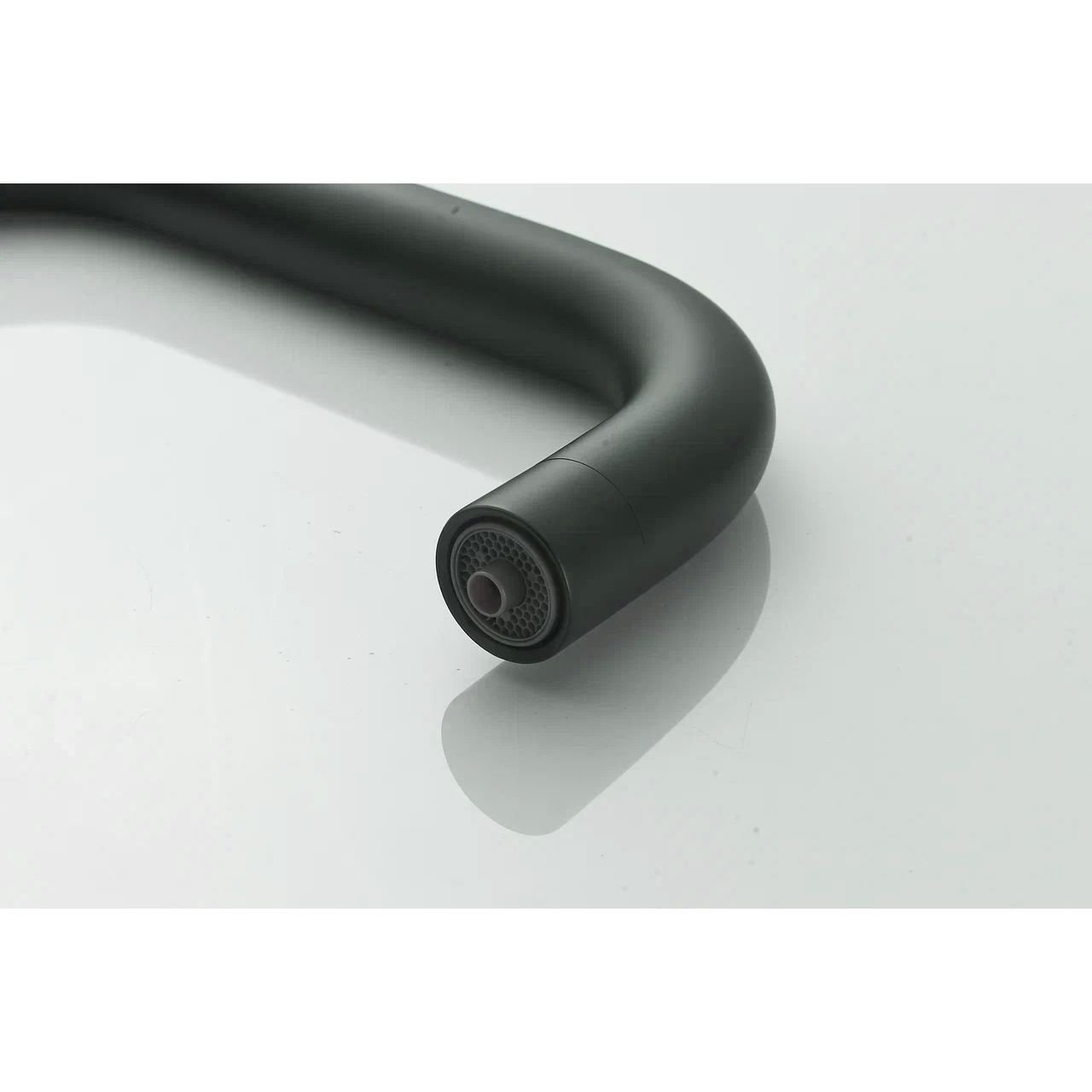 Смеситель для кухни с подключением фильтра Shevanik (Шеваник) S228H, черный