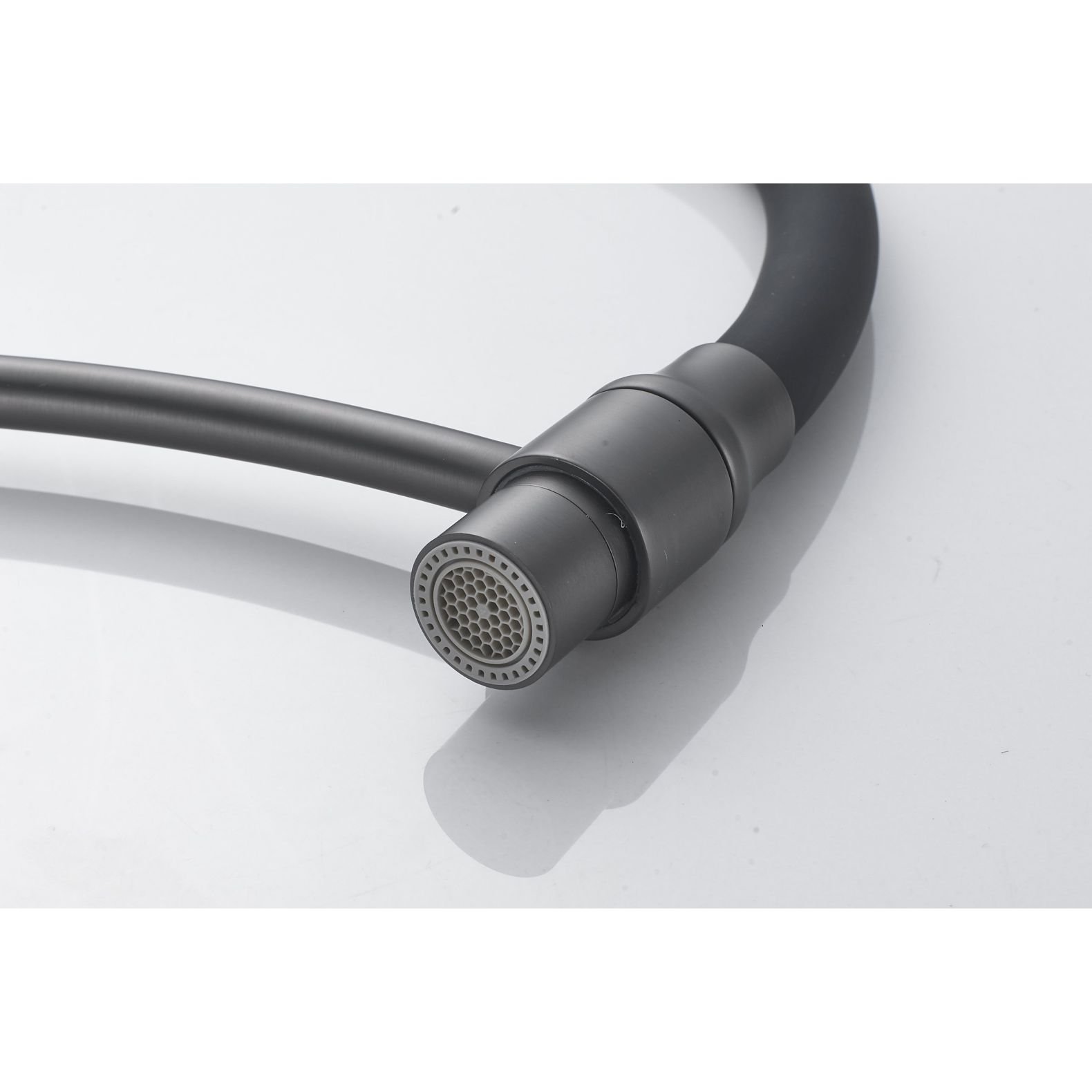 Смеситель для кухни с подключением фильтра Shevanik (Шеваник) S743T-3, оружейная сталь/черный