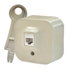 Розетка Legrand (Легранд) 1-местная ОП информационная RJ45 категория 5е UTP Quteo слоновая кость квадратная открытой установки 1 гнездо