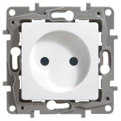 Механизм розетки Legrand (Легранд) 1066906 Etika (Этика) квадратный скрытой установки белый 1 гнездо