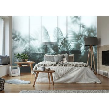 Обои виниловые на флизелине Design Studio 3D (Дизайн Студио 3Д) За стеклом Тропические листья в дымке за стеклянными панелями Канвас (TG-006)