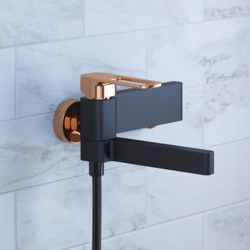 Смеситель Iddis (Иддис) для ванны Slide черный матовый/розовое золото SLIBG00i02