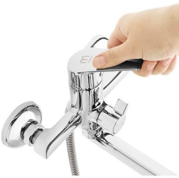 Смеситель Milardo (Милардо) для ванны с длинным изливом с керамическим дивертором Nelson глянцевый хром NELSBLCM10