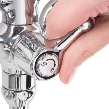 Смеситель Milardo (Милардо) для ванны Bering комплектный длинный излив глянцевый хром BE270BW6K+W21 MI