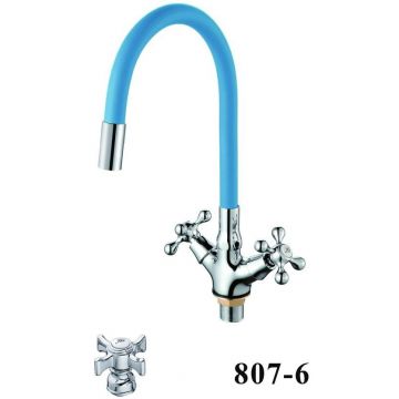Смеситель для кухни с гибким изливом D-Lin (Д-Лин) D153807-6, хром/синий