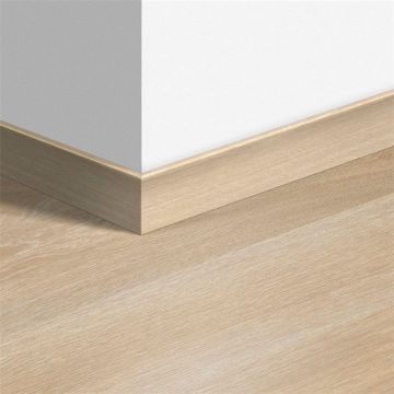 Плинтус ламинированный Quick Step (Квик Степ) QSSKR (QSSK) Дуб английский бежевый (Oak english beige) 58х12х2400 мм (QSSKR3574)