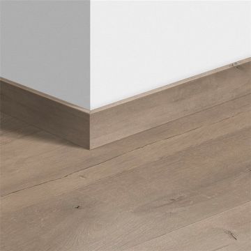 Плинтус ламинированный Quick Step (Квик Степ) QSSKR (QSSK) Дуб коричневый патина (Oak patina brown) 58х12х2400 мм (QSSKR4751)