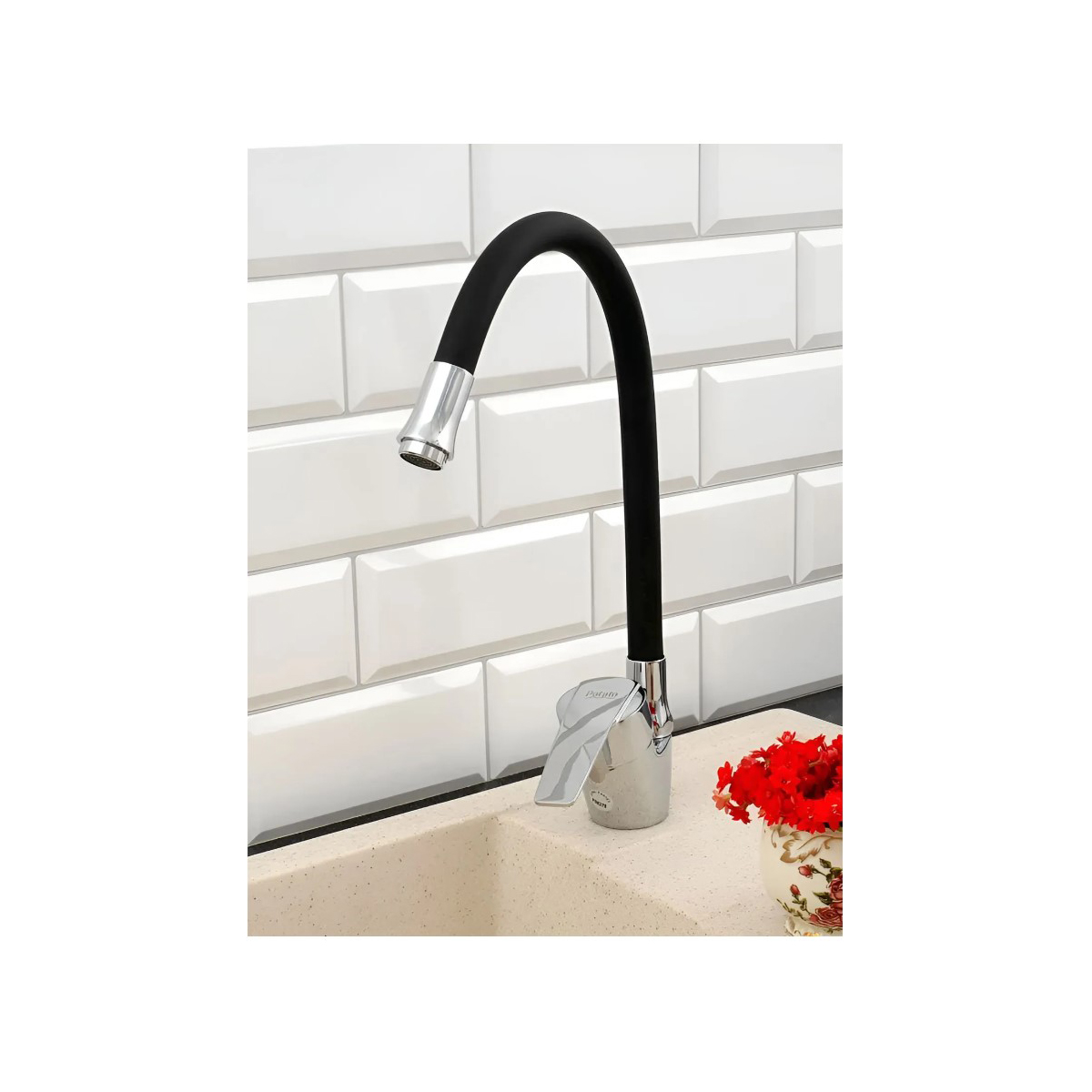 Смеситель для кухни Potato (Потато) P58278-6N, черный, хром