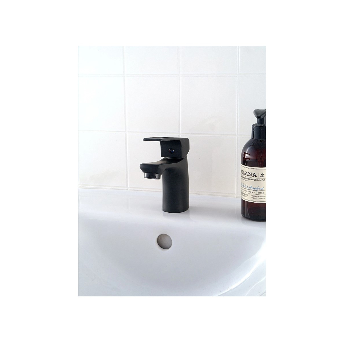 Смеситель для раковины Эверест (Everest) B10-1546 черный