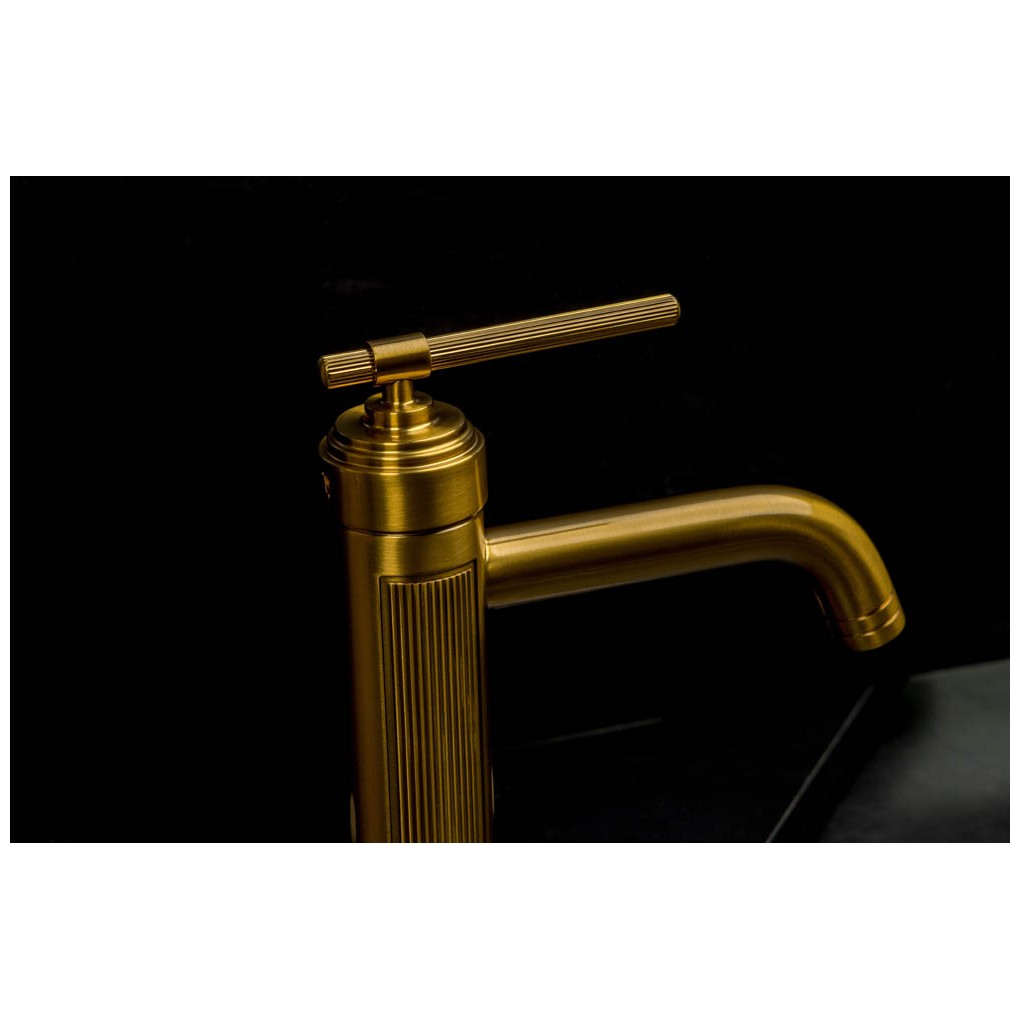 Смеситель Богеме (Boheme) для умывальника Eterna Bronze 171-BR