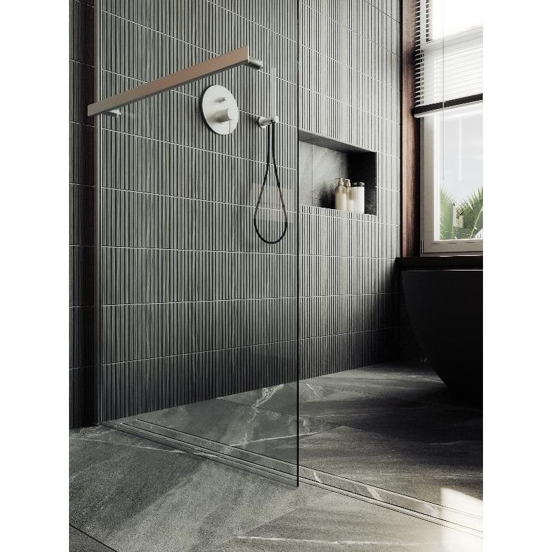 Душевая перегородка Maybahglass (Майбахгласс) в широком профиле 1950х690 мм, Стекло 8 мм Бесцветное +Полотенцедержатель MGD-720-5ш