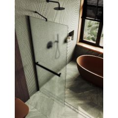 Душевая перегородка Maybahglass (Майбахгласс) в широком профиле 1950х690 мм, Стекло 8 мм Сатин +Полотенцедержатель MGD-725-6ш