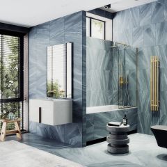 Шторка для ванны в узком профиле Maybahglass (Майбахгласс) 1400х340 мм, стекло Бесцветное , профиль Золото MGV-131-3у