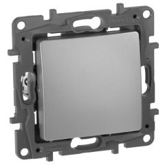 Выключатель Легранд (Legrand) 1-клавиша СП Etika 10 А IP20 250 В 10AX 672401, алюминий, скрытой установки