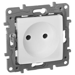 Розетка Легранд (Legrand) 1-м СП Etika 16 А IP20 250 В 2P без заземления белая скрытая установка