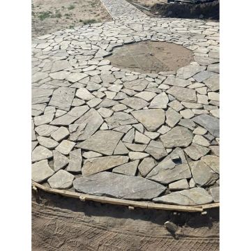 Пластушка камень Россия серый галтованный 2 см