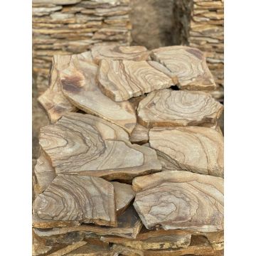 Пластушка камень Россия тигровый желтый 3 см