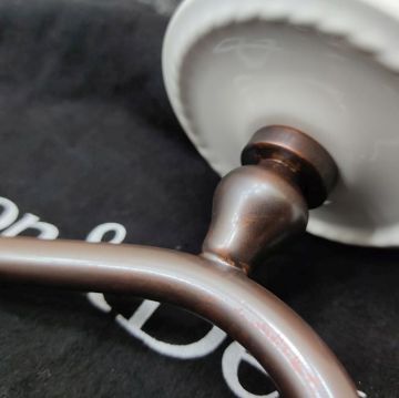 Вешалка-крючок подвесной Devon and Devon (Девон И Девон) Dorothy, состаренная медь/белый, Бронза, DOR413RAME