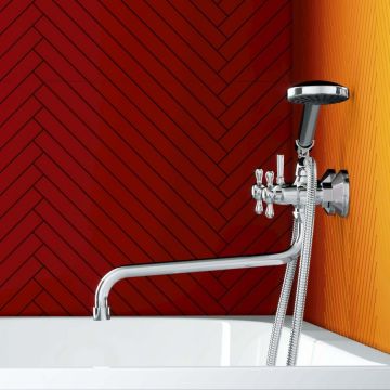 Смеситель Dorff (Дорфф) для ванны и душа с длинным изливом и душевым набором Vintage D6095000 хром