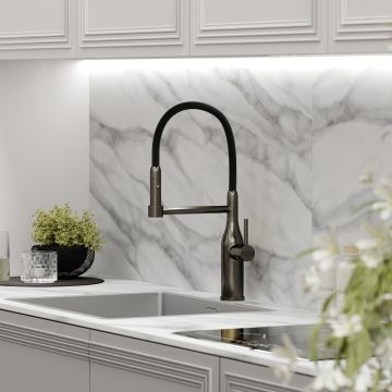 Смеситель для кухни Sancos (Санкос) Pride с гибким изливом, вороненая сталь, (SC4011GG)