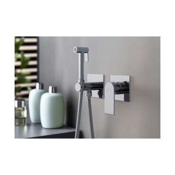 Комплект для гигиенического душа Aquatek (Акватек) Лира встроенный 2 отв. (смеситель + гигиеническая лейка + шланг) хром AQ1420CR