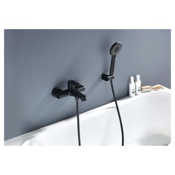 Смеситель Aquatek (Акватек) Оберон для ванны с душевым набором, матовый черный AQ1249MB
