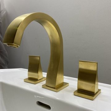 Смеситель THG (ТХГ) Pure для раковины, 3 отверстия, с донным клапаном, цвет: Маtt gоl G04-F07-151