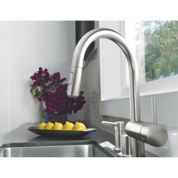 Смеситель для кухни Grohe (Гроэ) Minta с выдвижным изливом, суперсталь 32321DC2