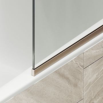 Шторка для ванны в узком профиле Maybahglass (Майбахгласс) 1400х700 мм, стекло Бесцветное , профиль Бронза MGV-63-2у