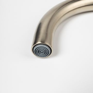 Излив для кухни Iddis (Иддис), J-образный, нерж. сталь, 176х217 мм, поворотный, сатин, 995J18S5SM