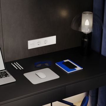 Рамка пластиковая Voltum (Вольтум) S70 на 4 поста, (белый глянцевый) VLS100401