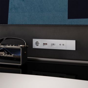 Рамка пластиковая Voltum (Вольтум) S70 на 5 постов, (белый матовый) VLS100502