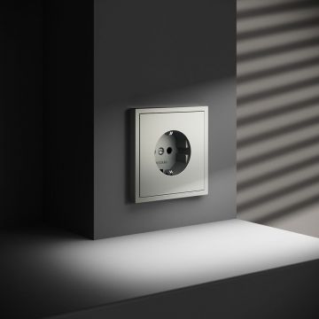 Розетка встраиваемая Voltum (Вольтум) S70 с заземлением 16А, (сталь) VLS040105