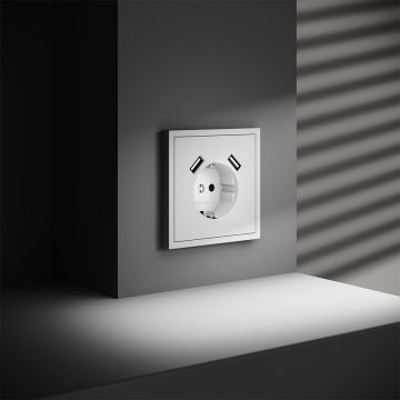 Розетка встраиваемая Voltum (Вольтум) S70 с заземлением и защитными шторками, 16А, с USB, A+A, (белый матовый) VLS040402