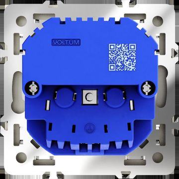 Розетка встраиваемая Voltum (Вольтум) S70 с заземлением и защитными шторками, 16А, с USB, A+A, (шелк) VLS040404