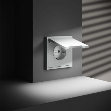 Розетка встраиваемая Voltum (Вольтум) S70 с заземлением, защитными шторками и крышкой 16А, (белый матовый) VLS040302