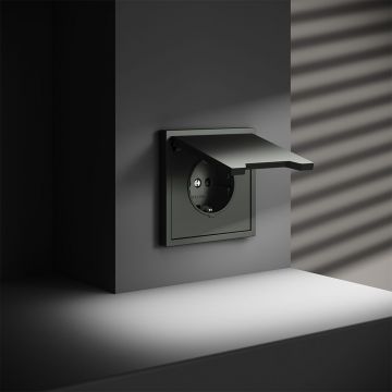 Розетка встраиваемая Voltum (Вольтум) S70 с заземлением, защитными шторками и крышкой 16А, (титан) VLS040306