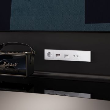 Розетка телевизионная встраиваемая Voltum (Вольтум) S70 оконечная TV+SAT, (белый глянцевый) VLS060401