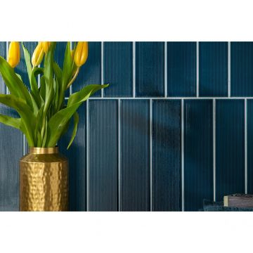 Настенная плитка Amadis Fine Tiles (Амадис) (Амадис Файн Тайлс) Stripes Cobalto Crackle 6.5x26.1 см