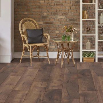 Ламинат Kronotex (Кронотекс) Aqua Amazone 10/33 Дуб Темный Петерсон (Oak Dark Peterson), D4766