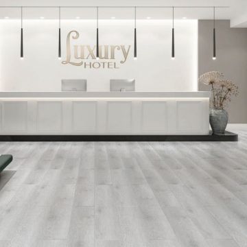 Виниловый SPC ламинат Amadei (Амадей) Bliss 4/42 Дуб Синоп (Oak Sinop), B1941